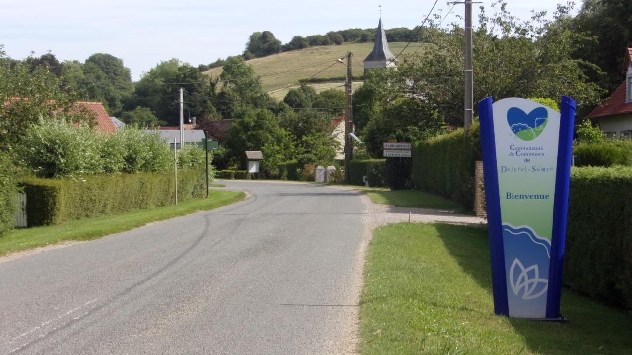 Gite De La Souche Avec Jacuzzi Doudeauville Eksteriør billede