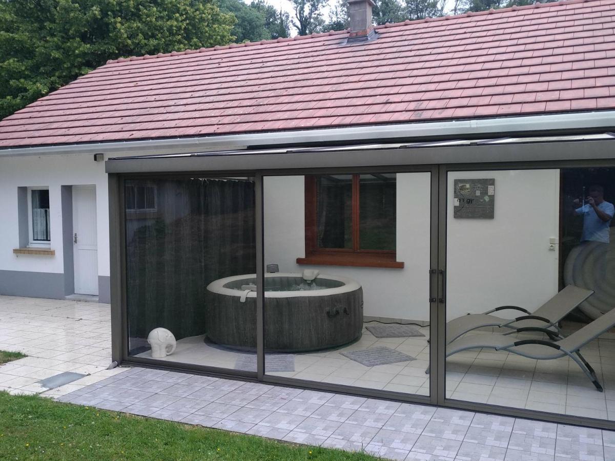 Gite De La Souche Avec Jacuzzi Doudeauville Eksteriør billede