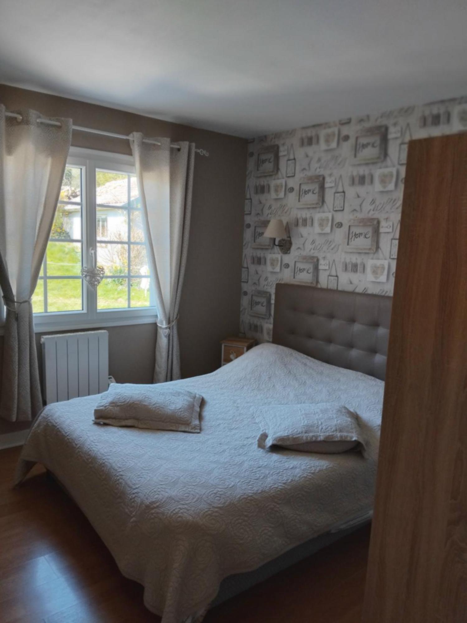 Gite De La Souche Avec Jacuzzi Doudeauville Eksteriør billede